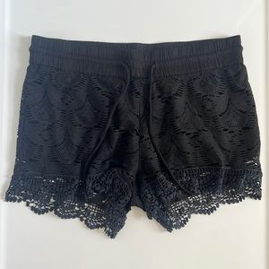 Vanilla Star Lace Shorts - M